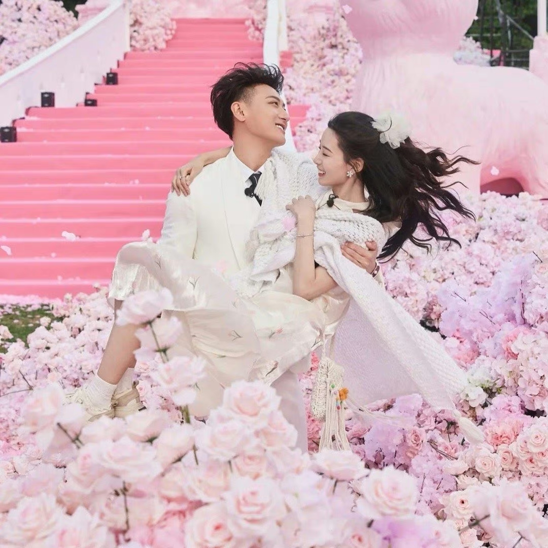 黄子韬隐瞒恋情原因曝光,为父守孝三年不能公开,频上热搜引争议