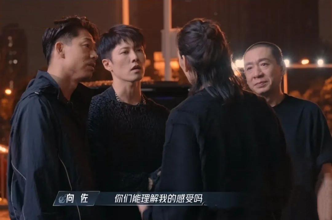 不会英语,不懂日语,保安出身的他,却在《披荆斩棘》叱咤风云