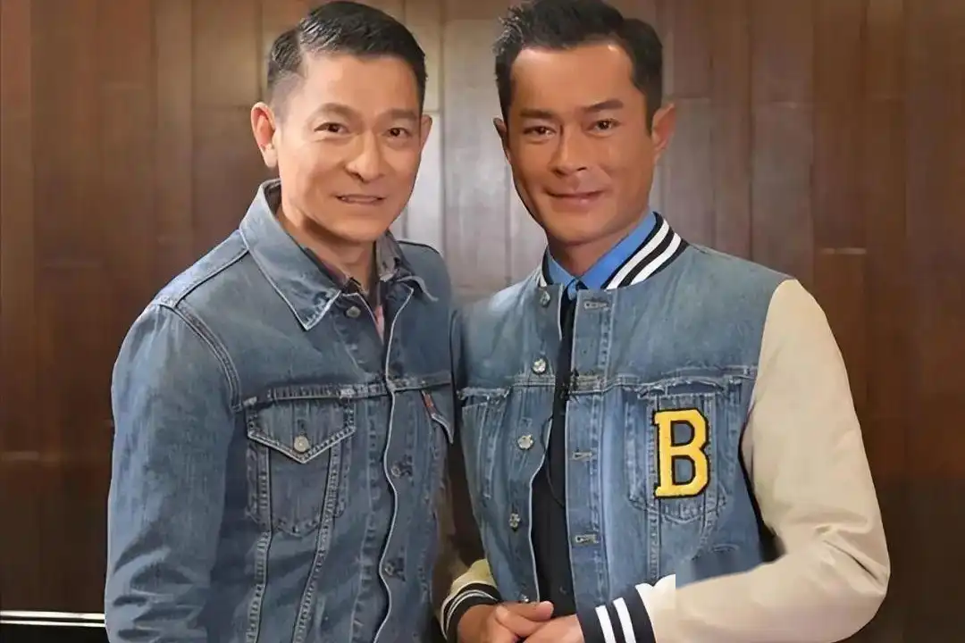 这一夜,当刘德华弯腰的一刻,陈凯歌的反应,让他的形象彻底落地