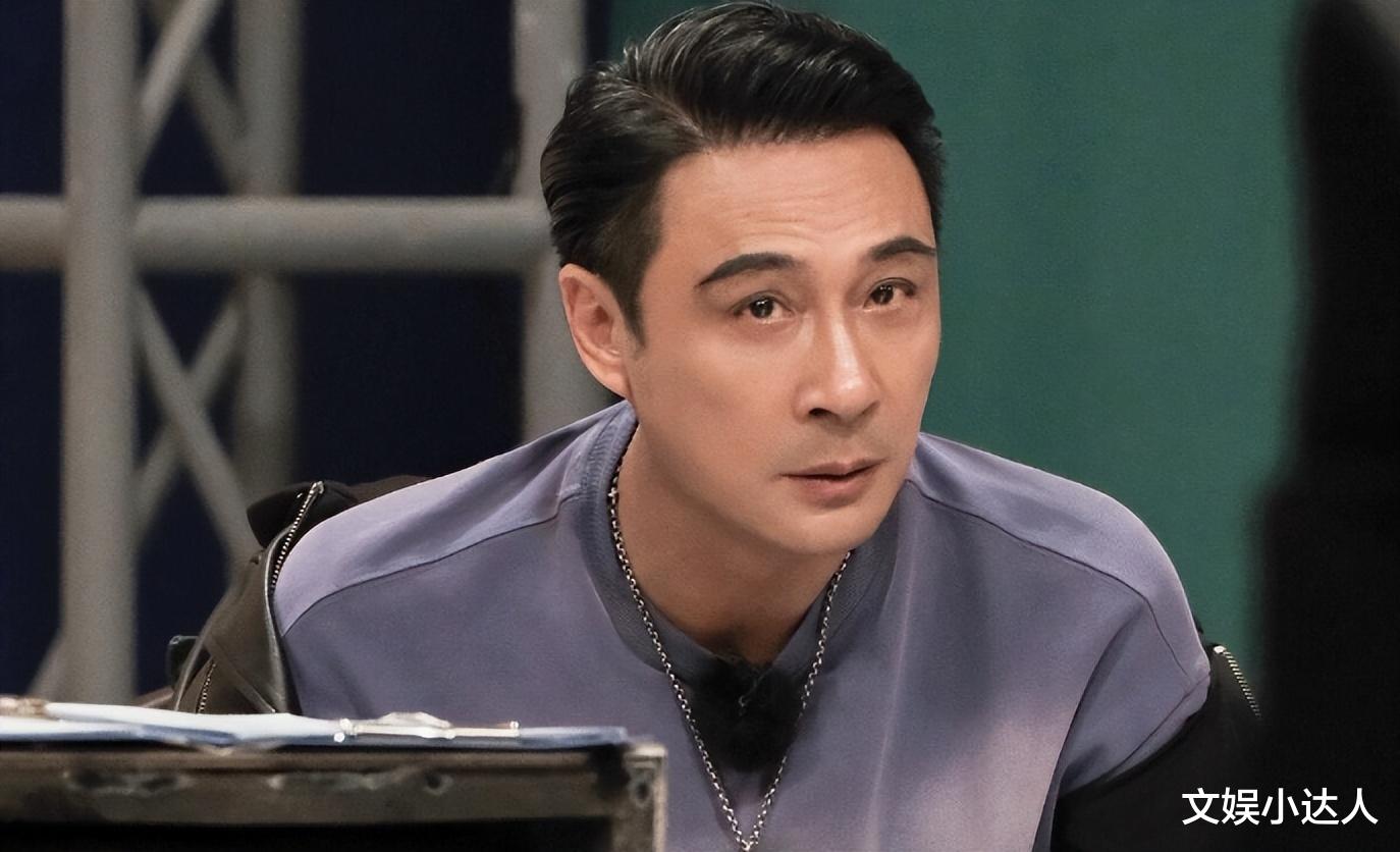 面对着人间清醒的吴镇宇，韩雪多少有些“自取其辱”