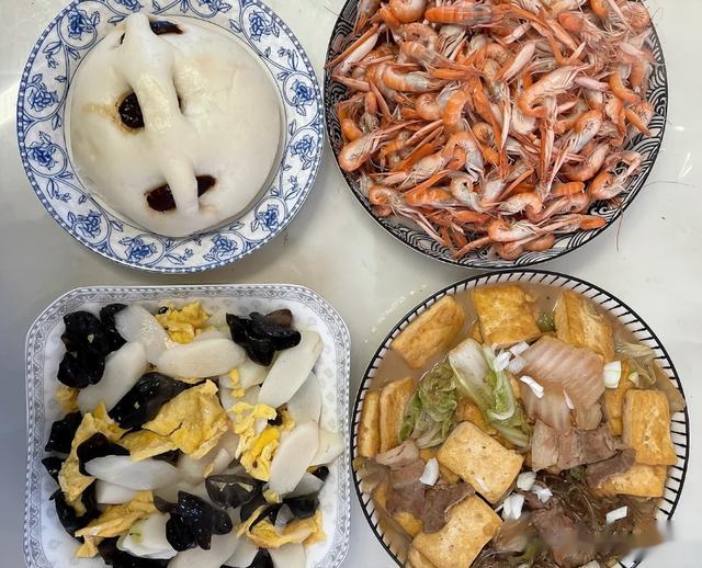 上海退休兩口子的硬核晚餐，在朋友圈火了，網(wǎng)友：向往的生活