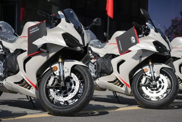 闷声发大财的典范：QJMOTOR赛600RS