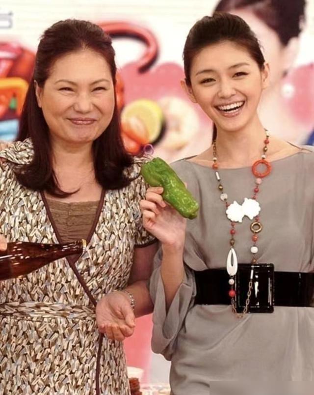 大S为何拒绝孩子回北京，网传S妈给出了一个出人意料的答案