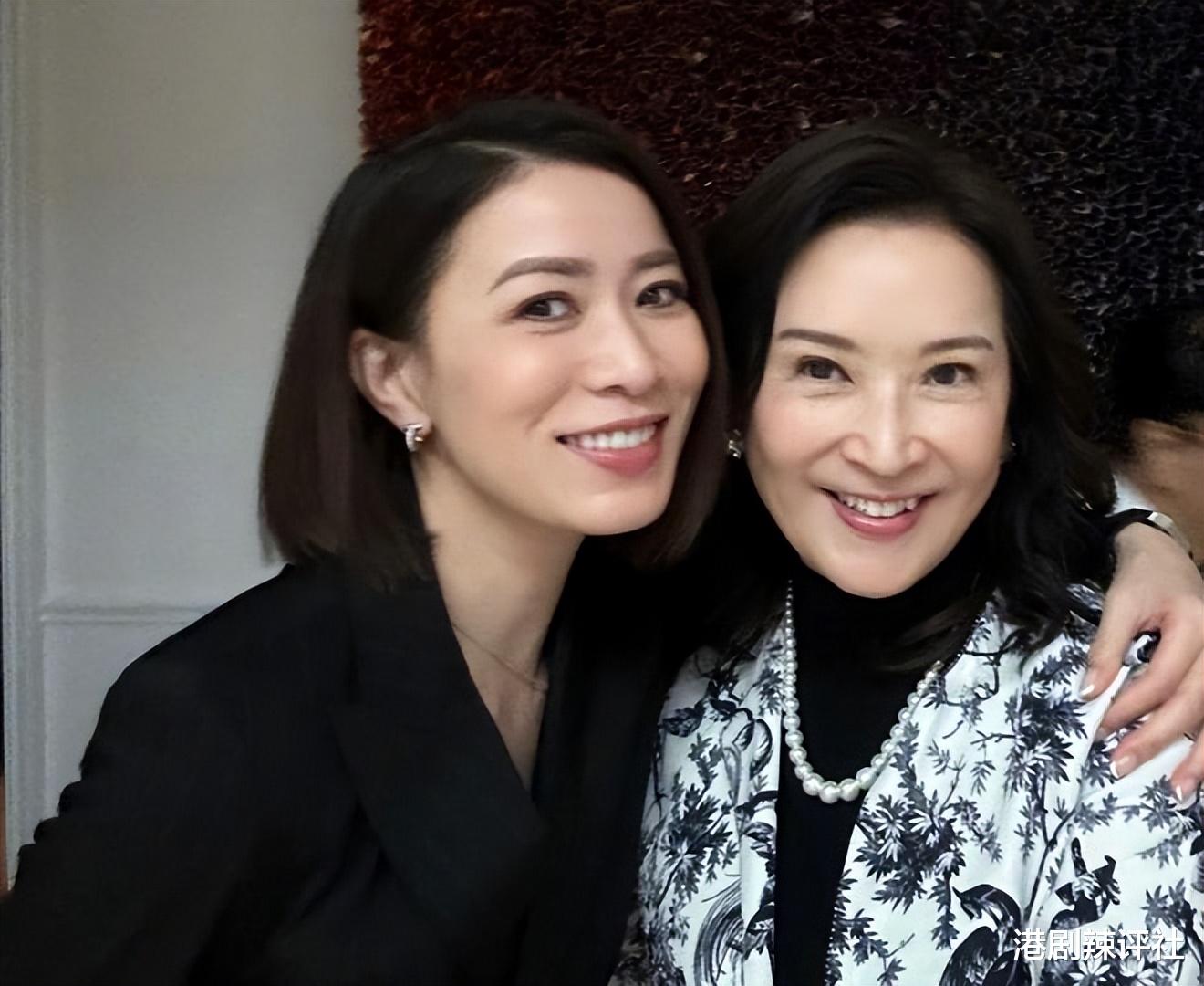 60岁香港女星走出离婚阴霾,上节目大谈心得,今剧接剧发展不俗