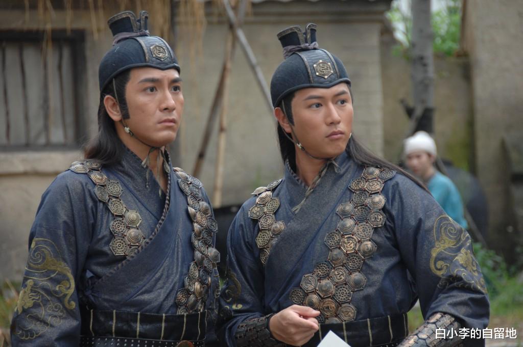 46岁陈键锋近照“吓人”,满脸肉变发福中年男,中年患遗传病