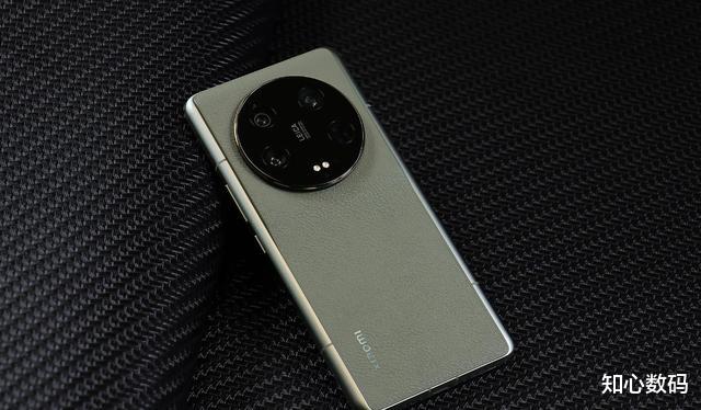 小米用力過猛，16GB+1TB突降3200元，頂配影像高端機加速退場