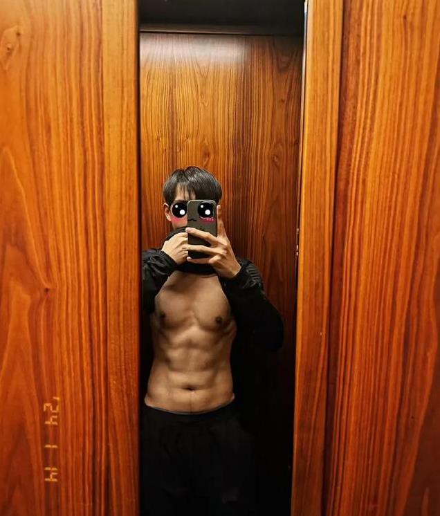 最帅男艺人洗牌，双陈登顶，吴磊第9李现第8于适第7一博3肖战第2