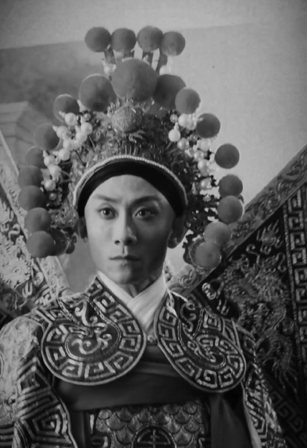 张一山凌晨发文,官宣“新身份”,原来他早已走上另一条康庄大道