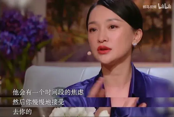 61岁“许仙”近照曝光,嫁入豪门36年,她怎么变成这样了?