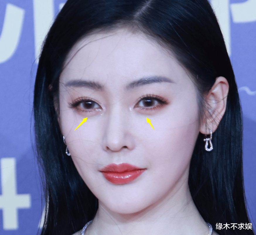 新时代国际电视节红毯:陆毅发福,俩女星变性感,38岁姜妍秒杀!