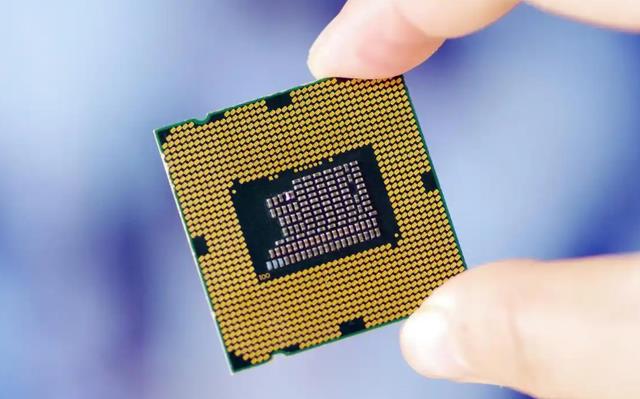 沉默12小时后，英伟达选择回应，中方断买美芯片，拜登努力白费