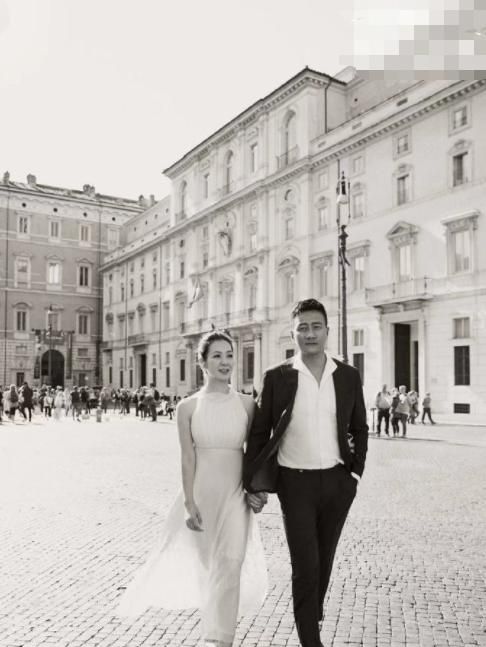 演员卢芳:喝酒拿下胡军,低调恩爱25年,不信丈夫有绯闻