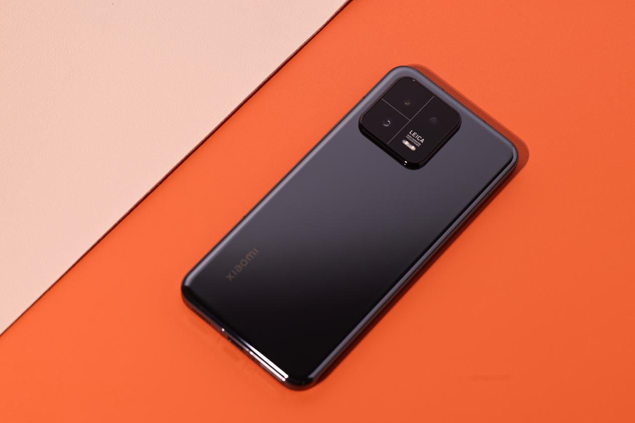 小米化身“价格屠夫”，12GB+512GB下跌1970元，高端旗舰加速清仓