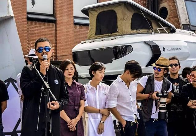 1亿做酒、5亿做茶、8亿做电车，“投资天才”李亚鹏在坚持什么？