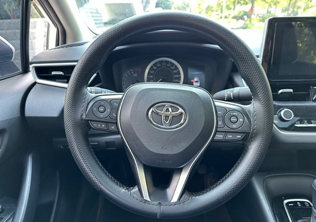 开完丰田卡罗拉，再开朋友的大众朗逸，车主：它们的差别还真不小