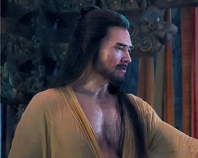 当62岁费翔同框44岁冯绍峰,才知真帅和装帅差距有多大