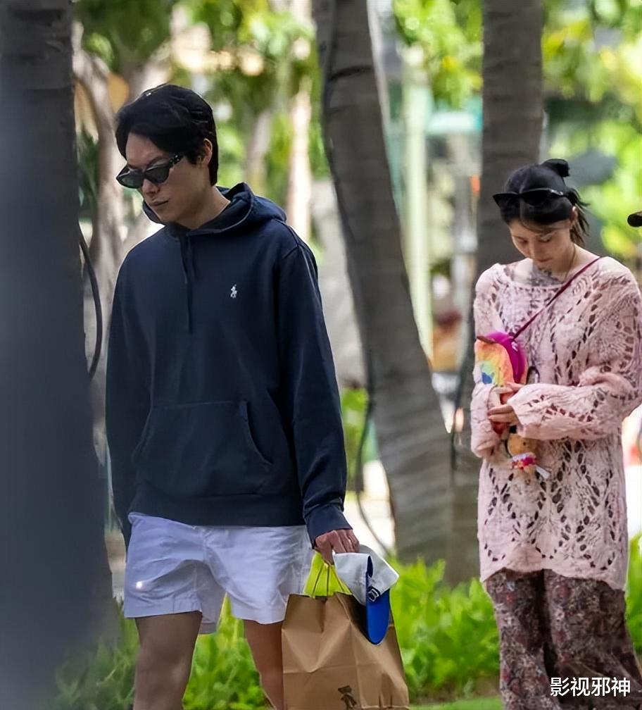 Woc，他俩分手了！