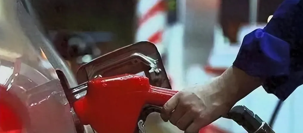猫哥说车：五年内全面淘汰汽油车？且慢！
