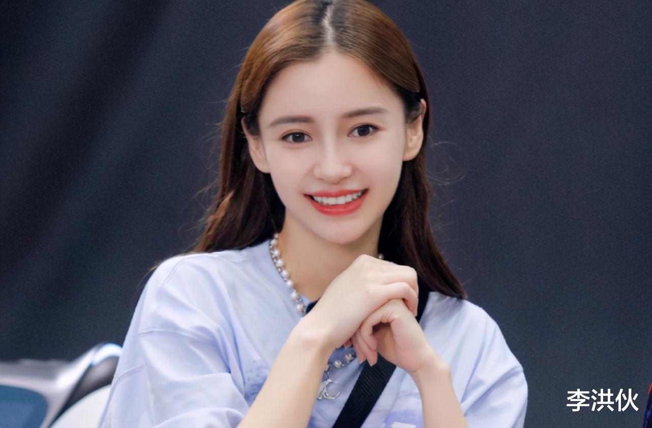 杨颖|《跑男》阵容没有baby，杂志、走秀依然在，杨颖的复出之路很坎坷