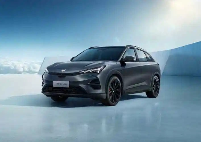 极狐阿尔法T5解析：800V+5C快充，中型SUV续航660km，太香了