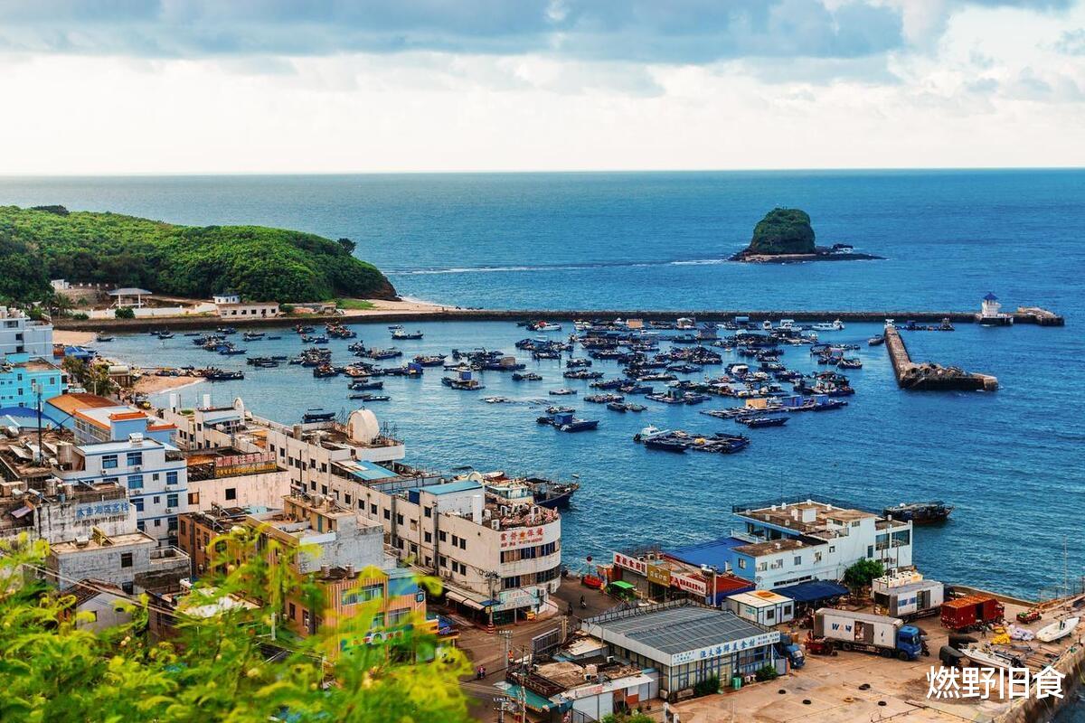 性价比高过三亚，小吃比厦门还多，这个南国小城最适合盛夏逛吃