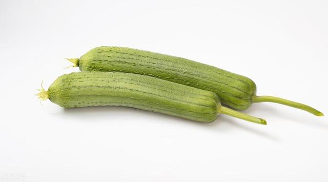 女人不想老得快,8种碱性蔬菜换着吃,排毒瘦身,体态轻盈显年轻