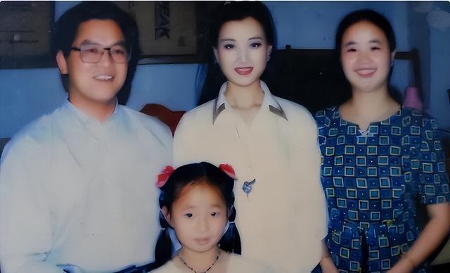 58岁宋祖英近况罕见曝光:住北京豪宅,身材丰腴,皮肤光滑不显老