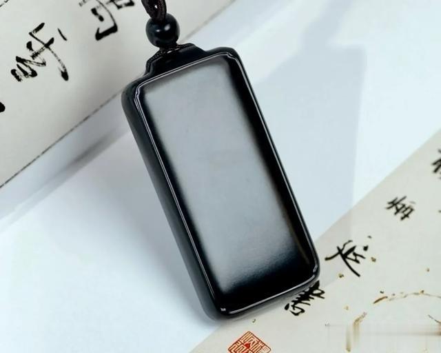 玉石玩家备忘录!和田玉藏品无比纠结的二选一!