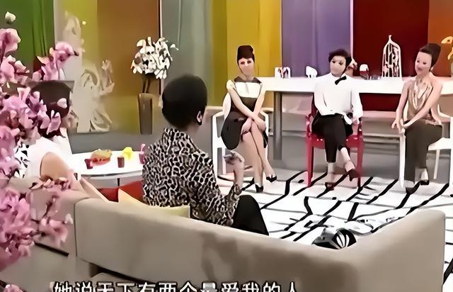 车晓该有多自信?和江疏影同框,科技脸和原装脸差距一目了然!