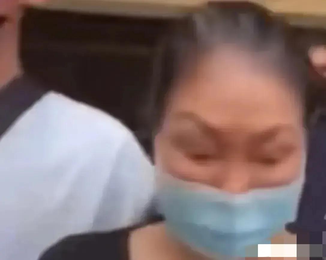 吴佩慈见证大S弥留之际家人哭声一片，黄春梅后悔该让孩子回北京