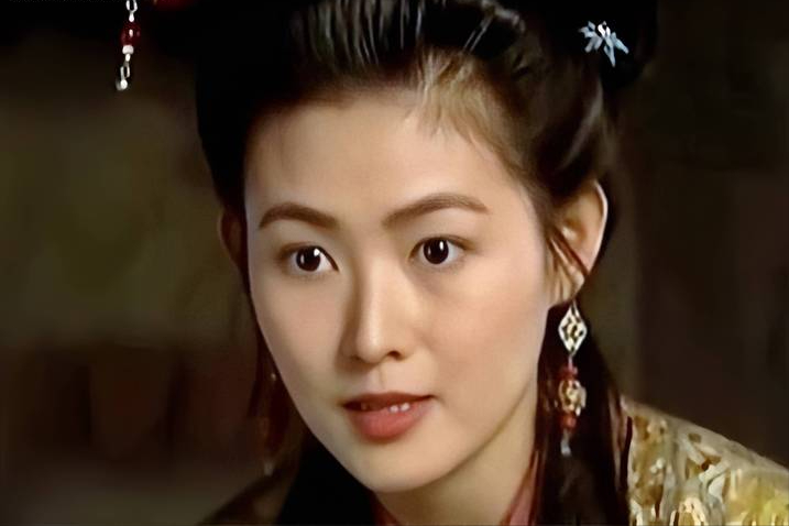 毁在医美的女星：彭丹像伏地魔，张檬“人身蛇脸”，王思懿认不出