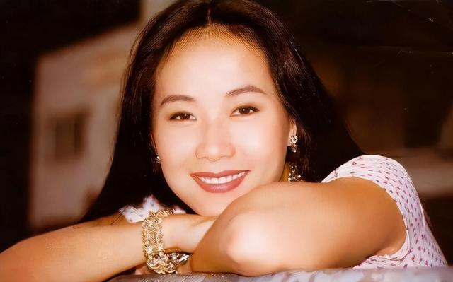 当年为什么非要找个女人演许仙？时隔12年，赵雅芝说出了原因