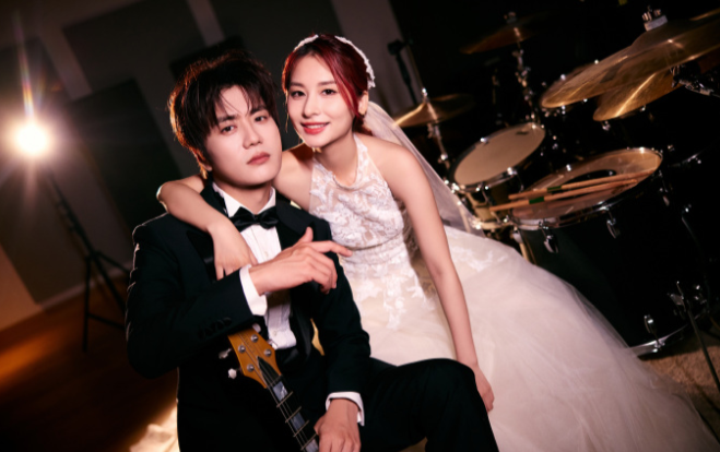 陈楚生参加陆虎婚礼,竟闹出笑话,要是放在其他人身上,早被喷了