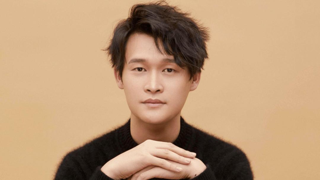 网红小沈龙直播出意外，30000金手镯误改3999元上架，亏损超过千万