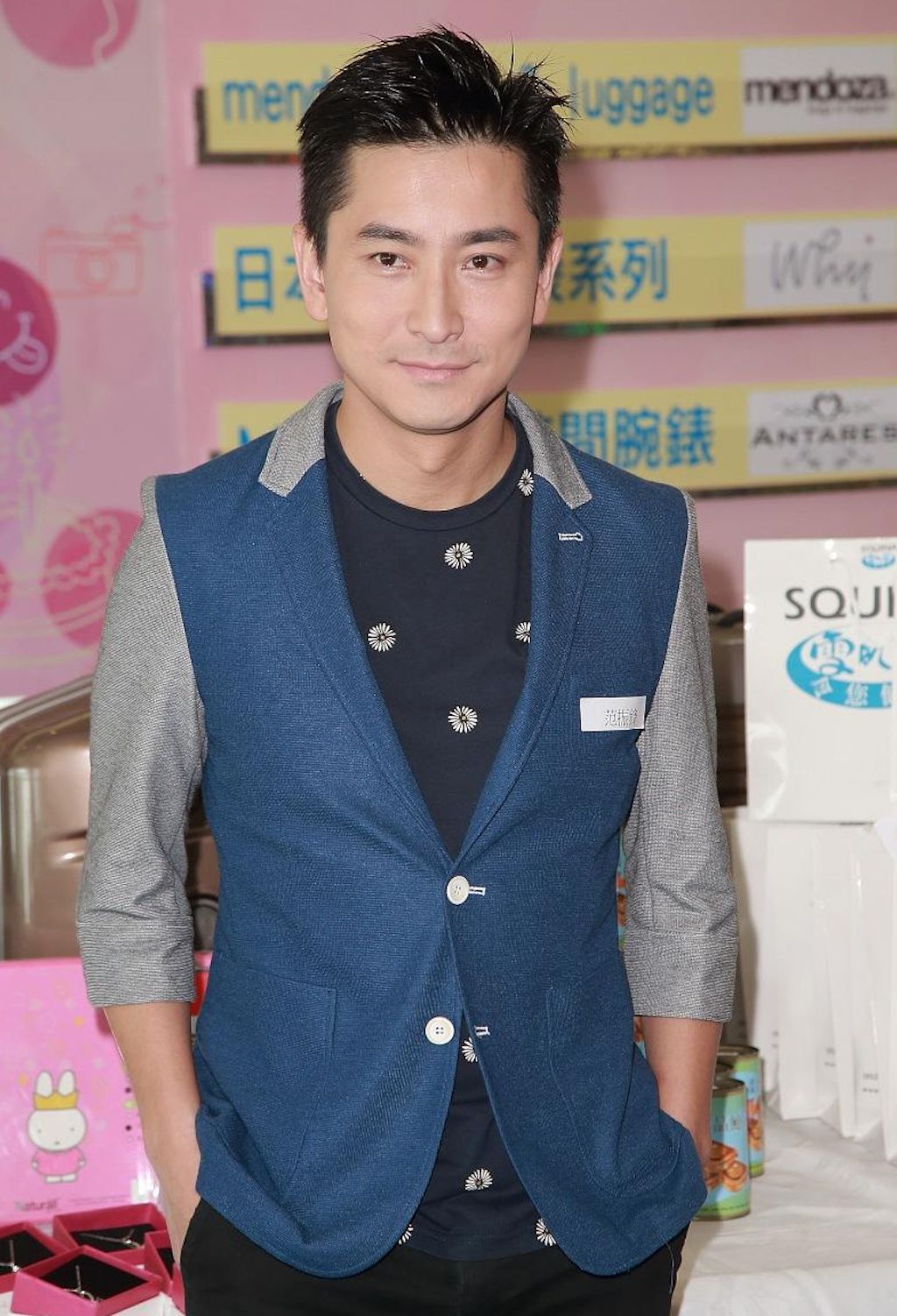 前TVB艺人升职做「金牌经纪人」!娶小花13年经济受限不敢生