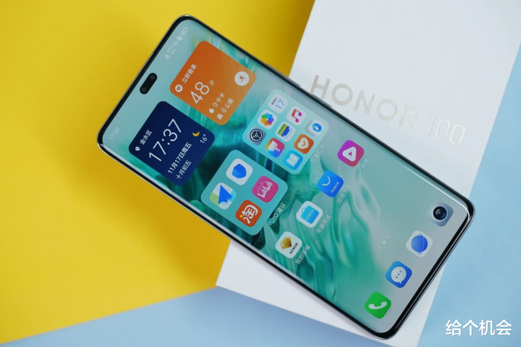 从3399元跌至1999元,12G+256G+骁龙旗舰芯 ,颜值高拍照也好