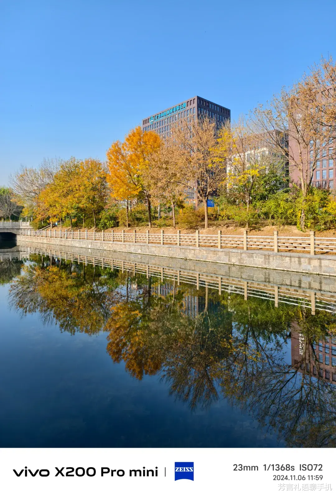 喜欢小屏手机的,这台安卓“扛把子”必看