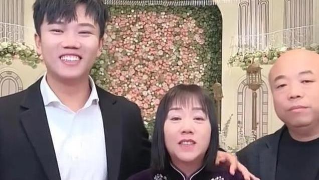 解清帅妈妈直言，和解清帅还有隔阂。