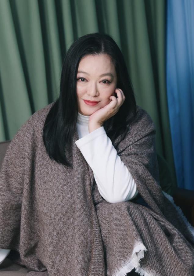 47岁港姐李珊珊复出,重提18年前旧爱钱嘉乐,心态大转变!