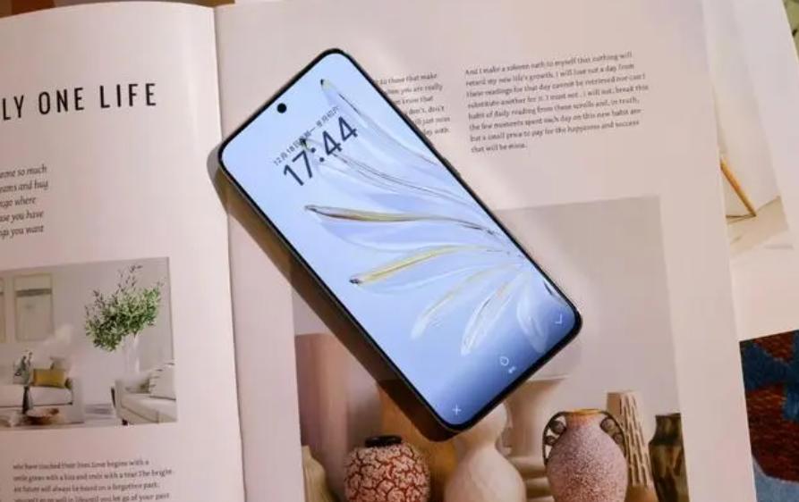 手机界“新卷王”:这4款拥有超高的使用体验,或可平替高端机