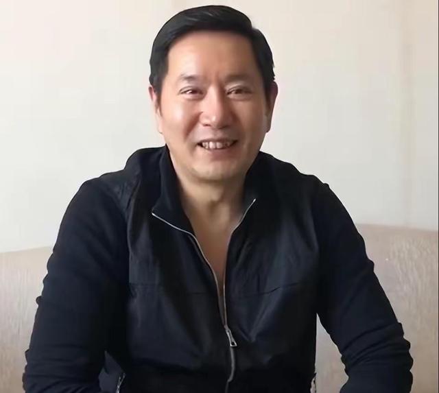 “坏人专业户”姚刚:一生无妻无子,如今53岁在千万豪宅一个人住