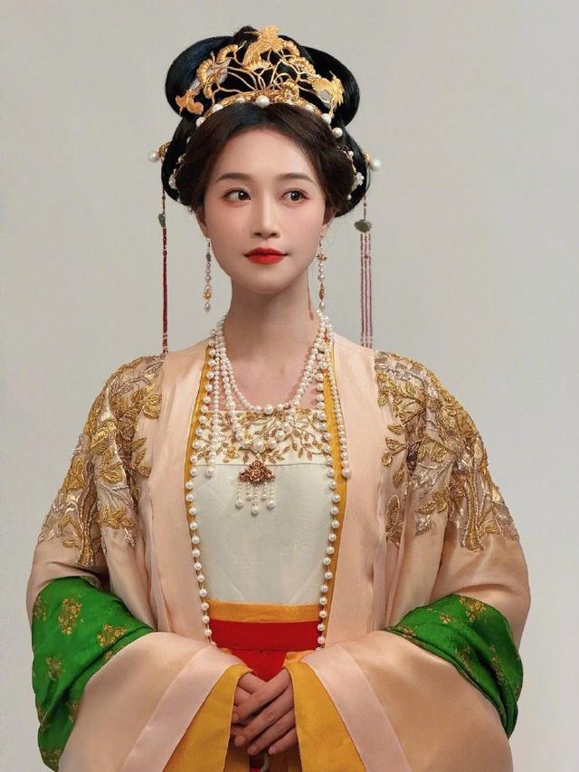 完全理解于正了!若用这造型演《五福临门》,杨婕妤非蓝盈莹莫属