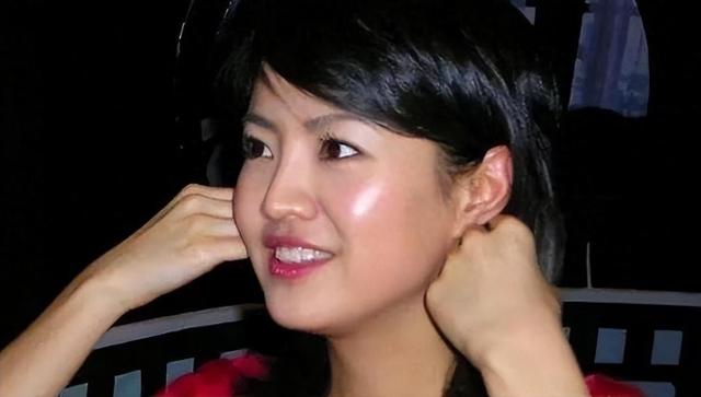 她和撒贝宁同居4年,却转身投入富豪怀抱,没想到现在竟沦落至此