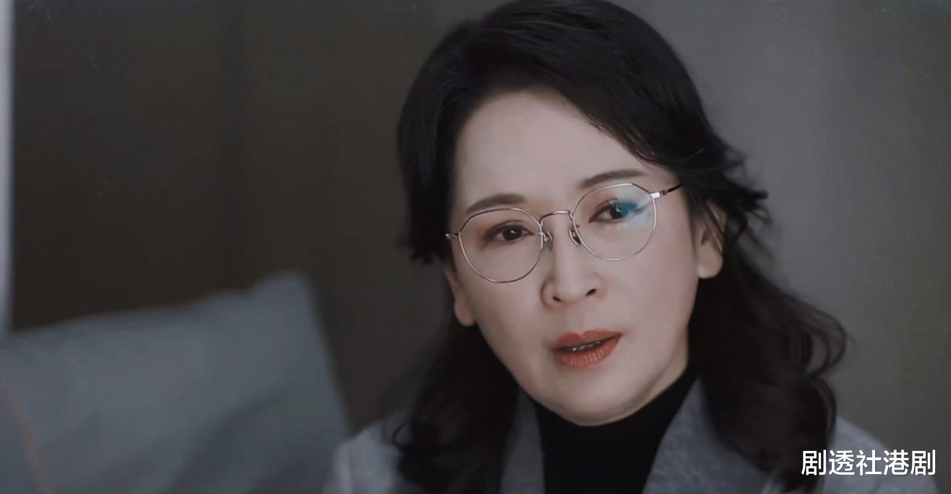 知名港星凭借新剧出圈!戏里戏外反差大,娶港姐妻子被赞模范老公