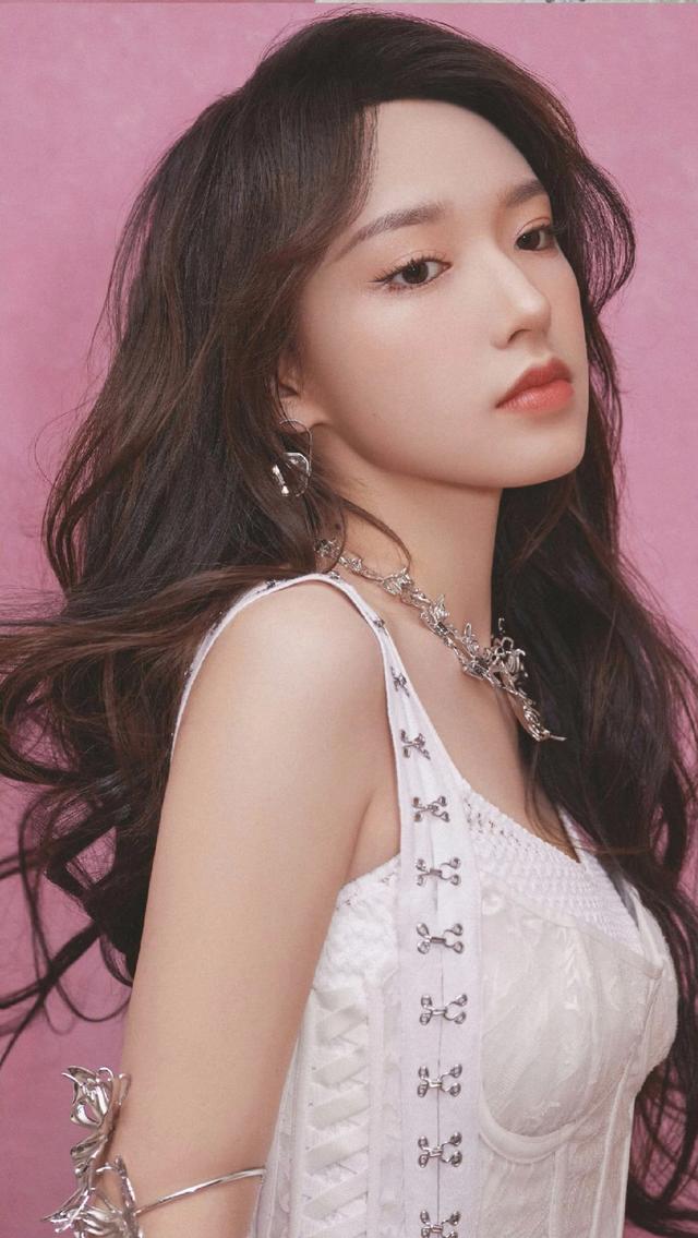 程潇高清美图，婀娜多姿，魔鬼身材