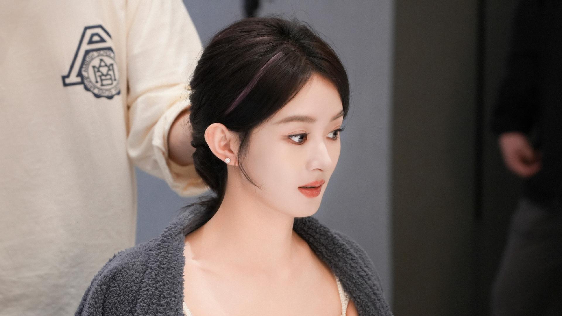 冯小刚新电影即将开拍，赵丽颖确定出演女主，3位女配都是实力派