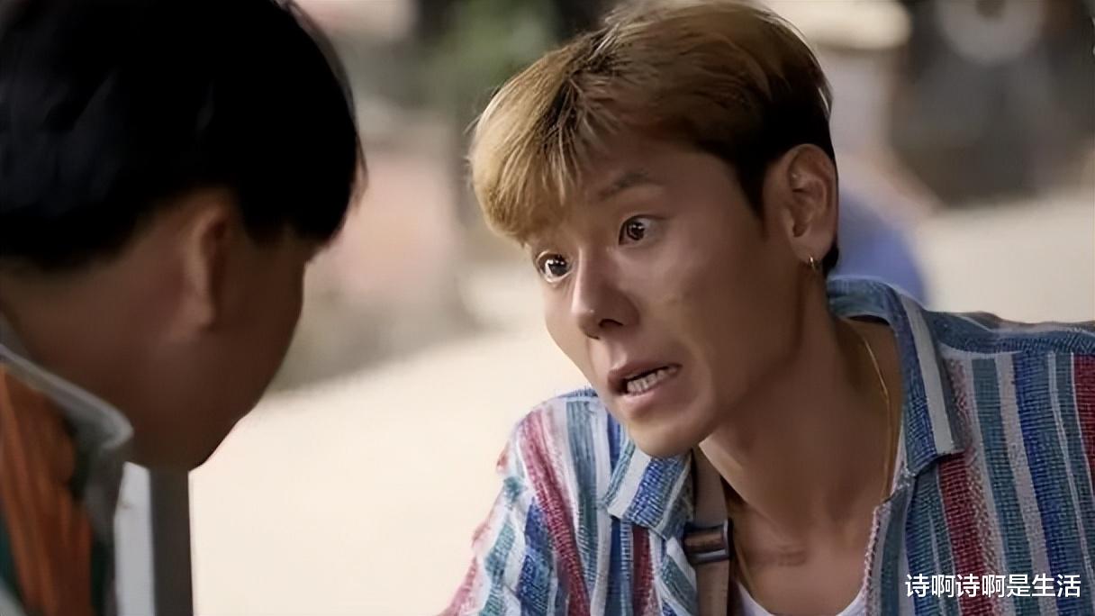 靠导演男友给饭吃？再看59岁吴君如的处境，海清的话终于得到验证