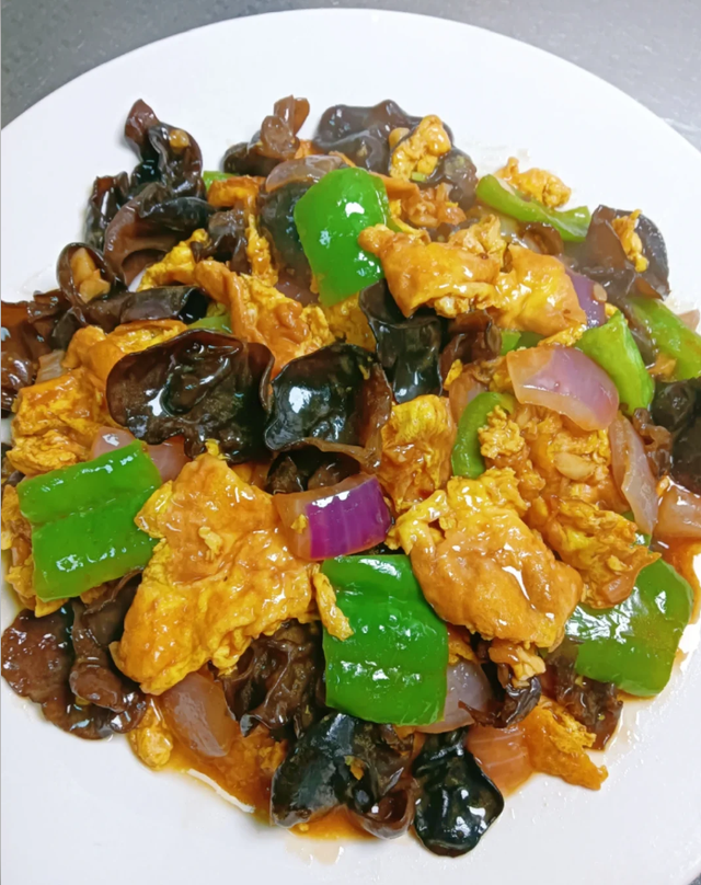 头发最爱的3种食物，建议：三天两头吃一次，增发量，光泽顺滑