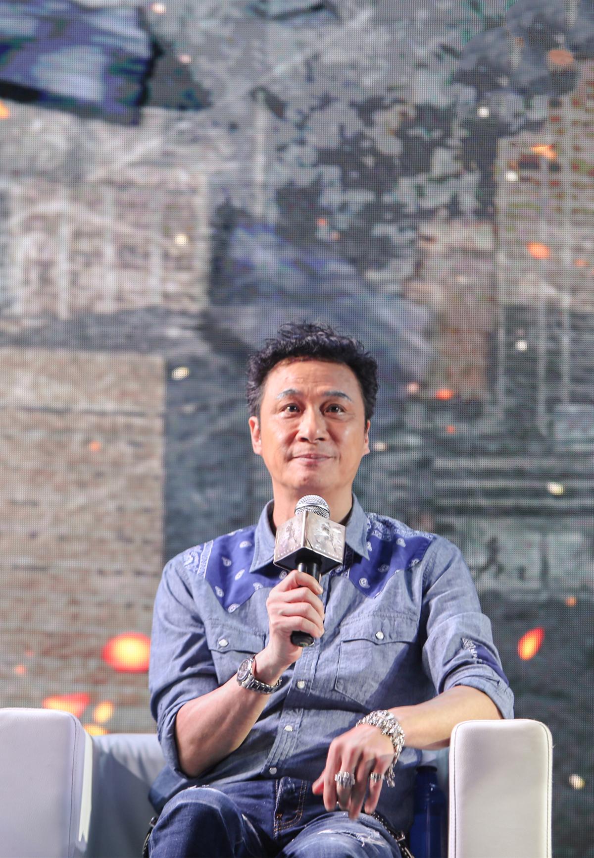 吴镇宇真的老了,新电影票房只有8万块,剧组连盒饭钱都没赚回来