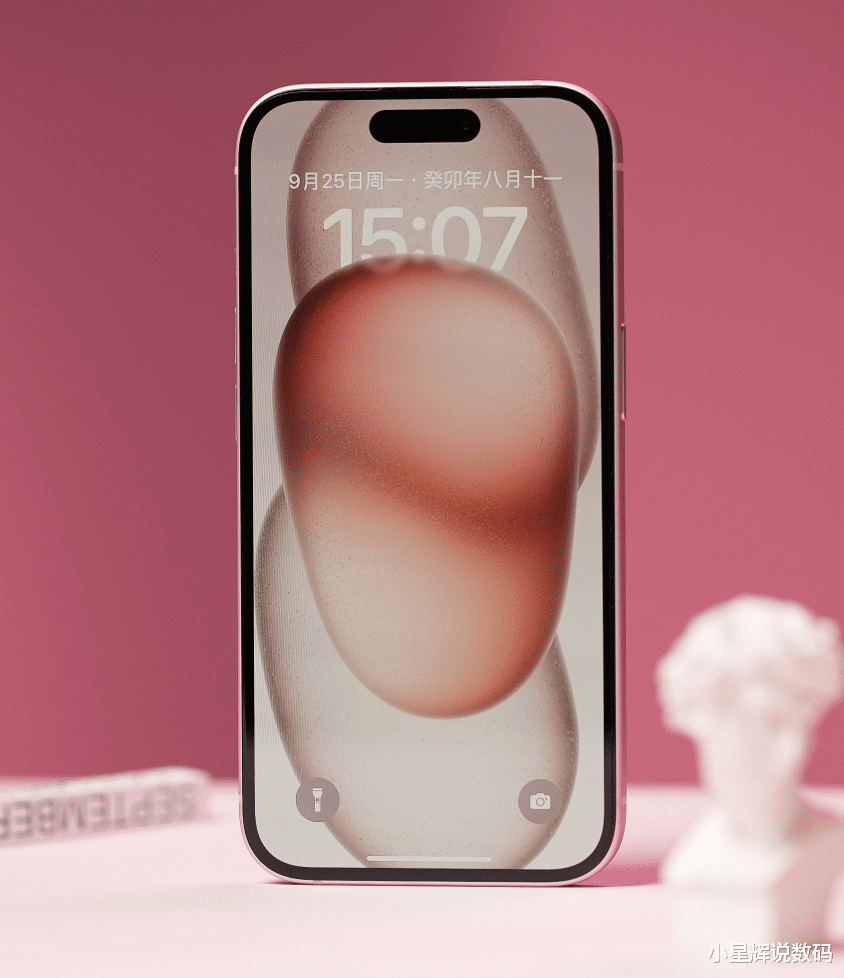 10月想買小屏幕手機，強烈推薦這3款，性價比高口碑好，流暢用五年